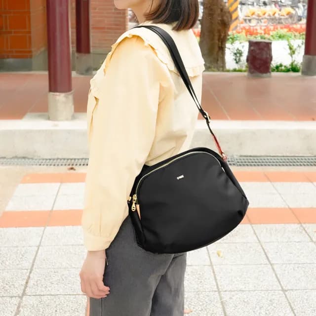 【OMC】情人節禮物 七夕 輕旅行小圓斜背包83026(素色系列-5色可選)