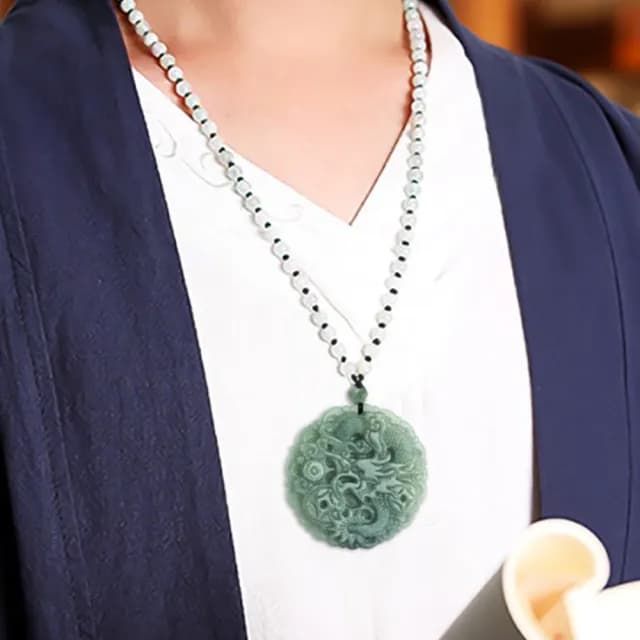 【Penny珮妮】A貨翡翠招財金錢龍牌吊墜項鍊(母親節 父親節 生日禮物 交換禮物 送男友 尾牙 新年 結婚)