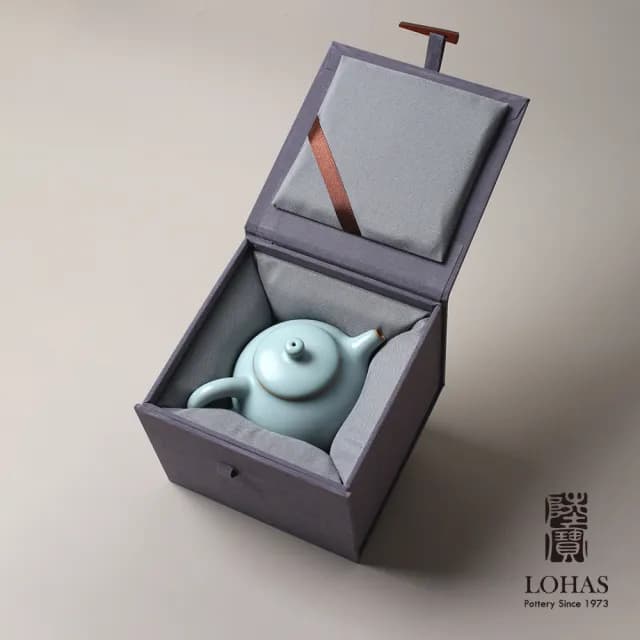 【LohasPottery 陸寶】汝窯三足壺-汝窯天青色(汝窯藏器 泡茶壺 茶具 精緻禮盒)