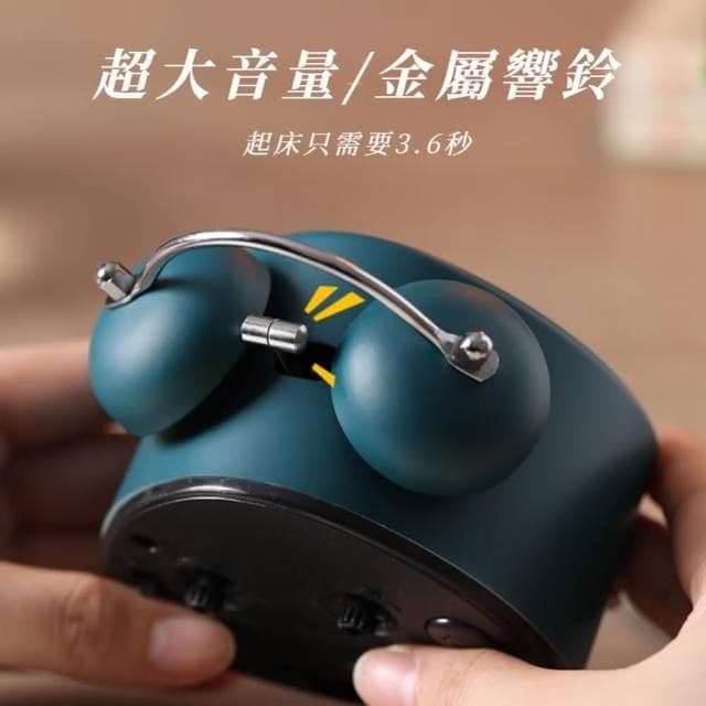【叮叮叮】復古防摔桌面三角鬧鐘(雙耳 響鈴 學生 靜音時鐘 夜光護眼 床頭 貪睡 大音量 指針 禮物 宿舍)