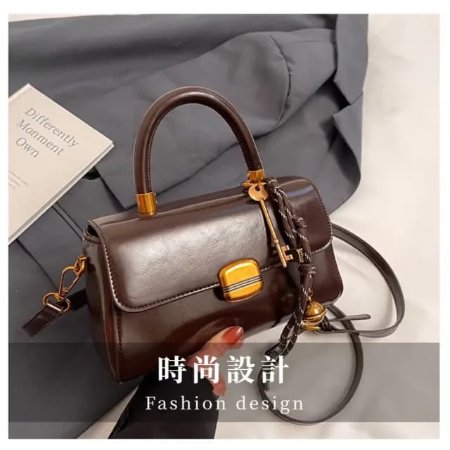 【百搭單品】極品復古冷咖啡手提包(韓系穿搭 單肩包 側肩包 手機包 質感亮皮 女士 生日禮物)