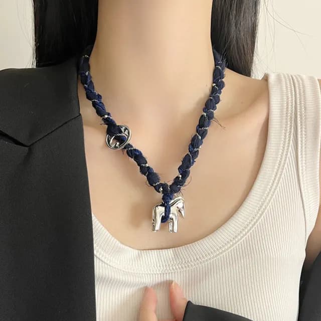 【LEEHER】女生/項鍊/飾品/禮物/木馬/小馬/牛仔/手工編織/毛衣項鍊/長項鍊/情侶項鍊/生肖項鍊/