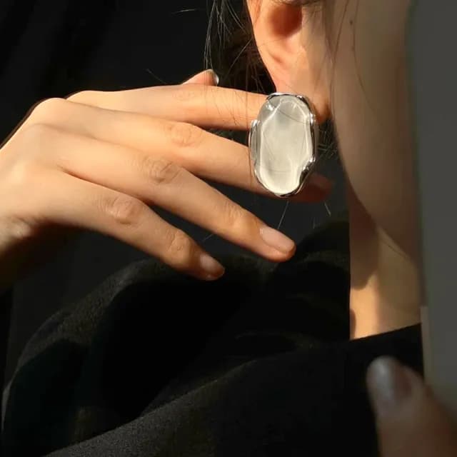 【LEEHER】女生/飾品/女生耳環/戒指/禮物/耳釘/可調節戒指/高級感/氣質耳環/閨蜜戒指/質感耳環/