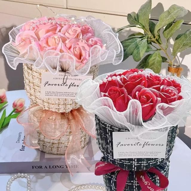 小香風9朵玫瑰花束1束含提袋(生日 派對 母親節 求婚告白 畢業 送禮 小禮物 畢業 香皂花 花束 氣球 布置)