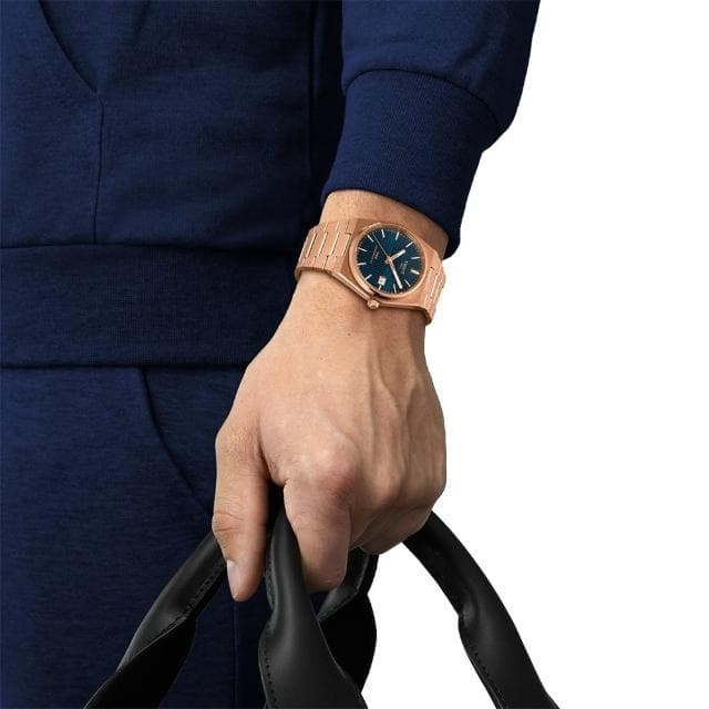 【TISSOT 天梭】PRX系列 復古風酒桶型紳士機械錶-40mm/藍X玫瑰金(T1374073304100)