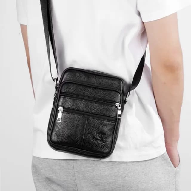 【商務時尚】極致格調真皮男士萬用斜背包(真皮包包 頭層牛皮 側肩包 單肩 隨身小包包 生日