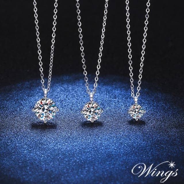 【WINGS】莫桑鑽 八心八箭 超火彩 經典四爪鑲 純銀單鑽項鍊(925純銀 送禮 禮物 禮盒 聖誕節 質感)