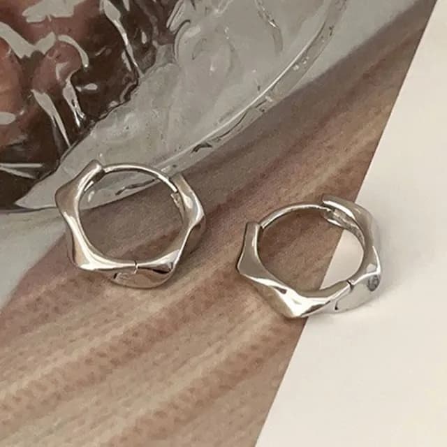 【MoonDy】情人節禮物 耳環 飾品 女生耳環 純銀耳環 S925 不規則耳環 百搭 素面耳環 高級 氣質 百搭 耳扣