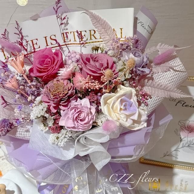 【喜滋滋】氣質仙氣紫愛妳永生花花束(情人節花束/生日禮物/告白花束/週年紀念/畢業花束/520)