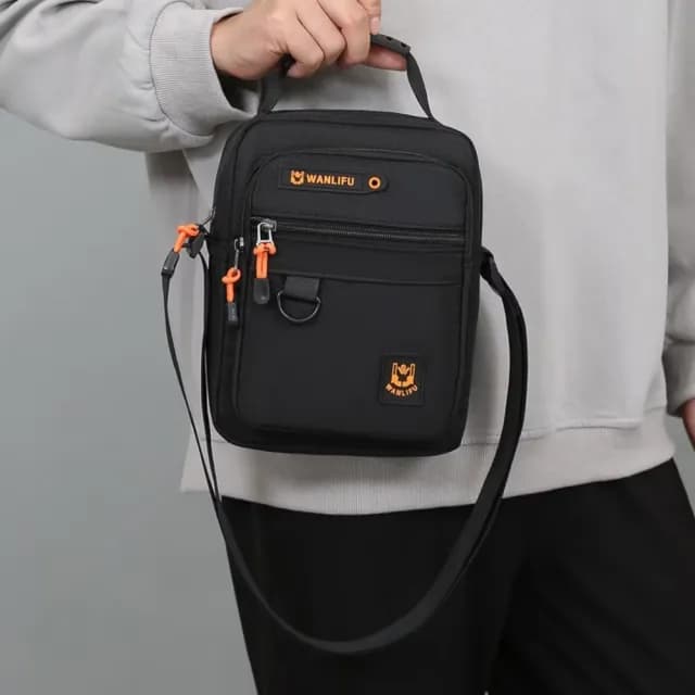 【輕鬆出行】情人節禮物 百搭休閒隨身多格防盜斜背包(手提包 出國旅遊 旅行 隨身小包包 手機 男士)
