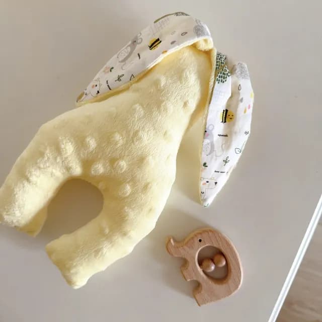 【Lianne baby】綠野莊園豪華彌月禮盒天使枕圍兜樂豆兔滿月禮(滿月禮 收涎禮物 週歲禮 彌月禮盒)