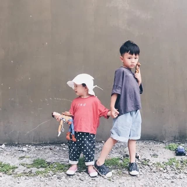 【橘魔法】顏色字母寬鬆五分袖上衣(短袖上衣 童裝 中性款 男童 女童 兒童)