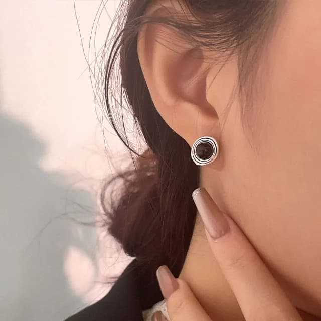 【LEESA】高級感\百搭\穿搭配件\耳環\女生耳環\黑瑪瑙\耳釘\法式耳環\s925純銀\抗過敏耳針\飾品\韓式耳