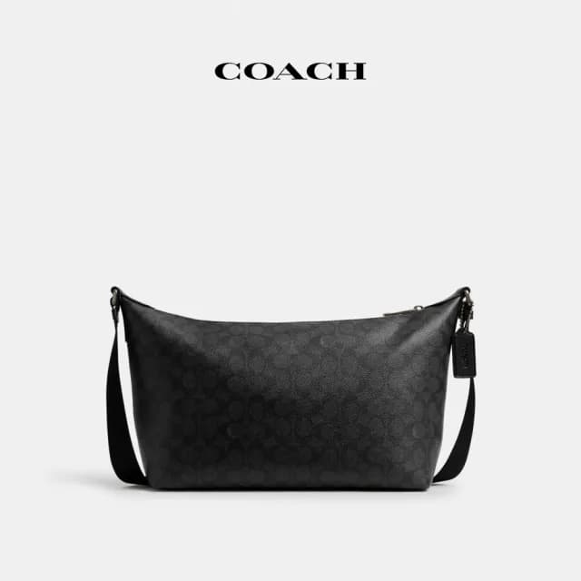 【COACH】蔻馳官方直營 FINN經典Logo斜背手袋-QB/炭黑色/黑色(CAJ91)