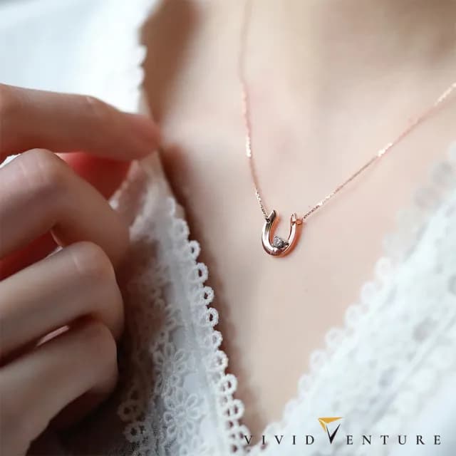 【Vividventure 亞帝芬奇】14K 4分 天然鑽石 鑽石 項鍊 幸運馬蹄鐵 單鑽款(二色任選/玫瑰金/黃K金)