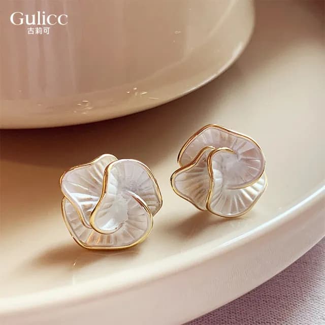 【Golicc】高級感金邊立體花耳環(七夕 情人節 生日 飾品 耳釘 耳飾 耳墜 禮物)