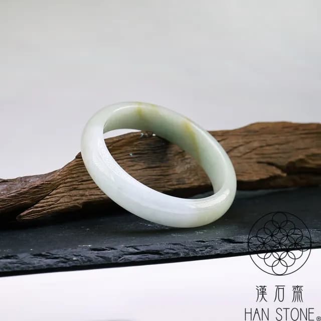 【漢石齋】情人節禮物 天然翡翠A貨 手鐲玉鐲 飄花種帶黃翡(手圍18.2/版寬14.4mm)