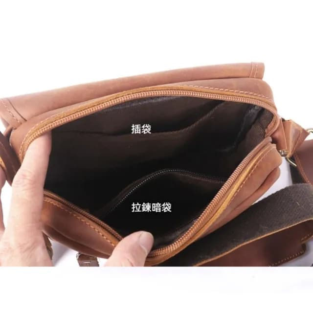 【LEESA】父親節禮物 真皮側背包\油蠟皮背包\牛皮斜背包\真皮包包\復古百搭\攜便包\大容量\小方包\質感包包