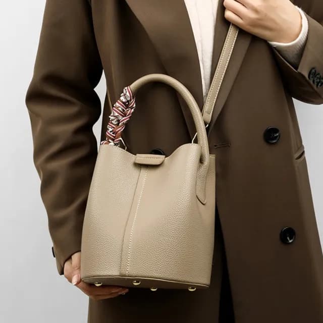 【KT DADA】真皮包包 手提包 牛皮小包 水桶包 包包 側背包 高級感 女生包包 箱包 生日禮