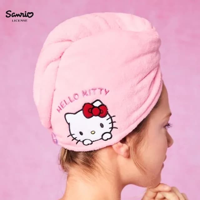 【SANRIO 三麗鷗】Hello Kitty凱蒂貓正版授權刺繡浴帽擦頭包頭巾(閨蜜女兒女友老婆聖誕交換禮物)