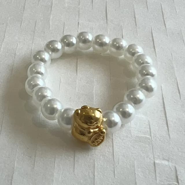 【Penny珮妮】黃金999迷你招財貓珍珠彈力繩指環戒指(母親節 送女友 交換禮物 生日 情人節 尾牙 新年 結婚)