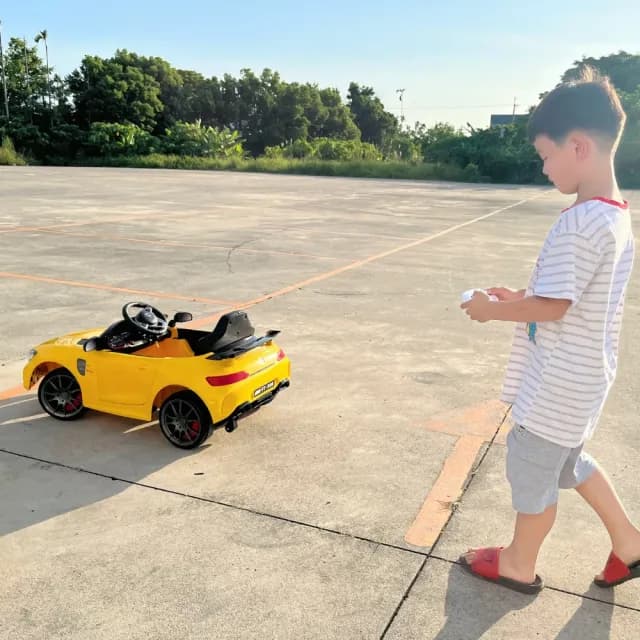 【奔雷國際】Benz賓士 12V 雙驅 兒童電動車 兒童超跑(FT998 小朋友生日禮物  模型賽車玩具 玩具遙控車)