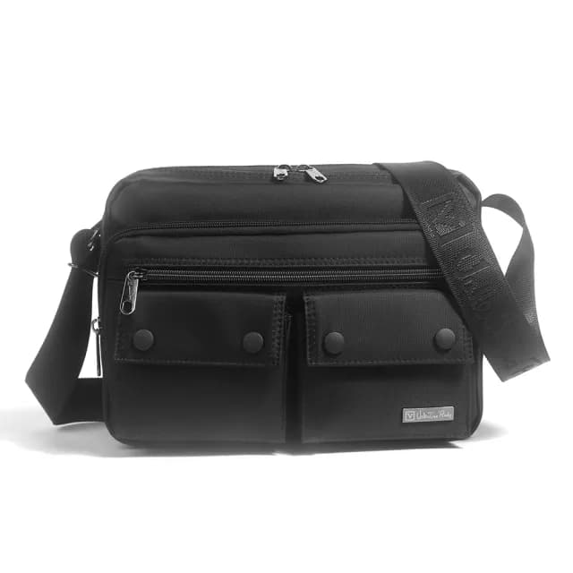 【Valentino Rudy 范倫鐵諾.路迪】日系雙口袋造型休閒橫式斜背/側背包(VR21612 七夕情人節禮物 送禮 男包)