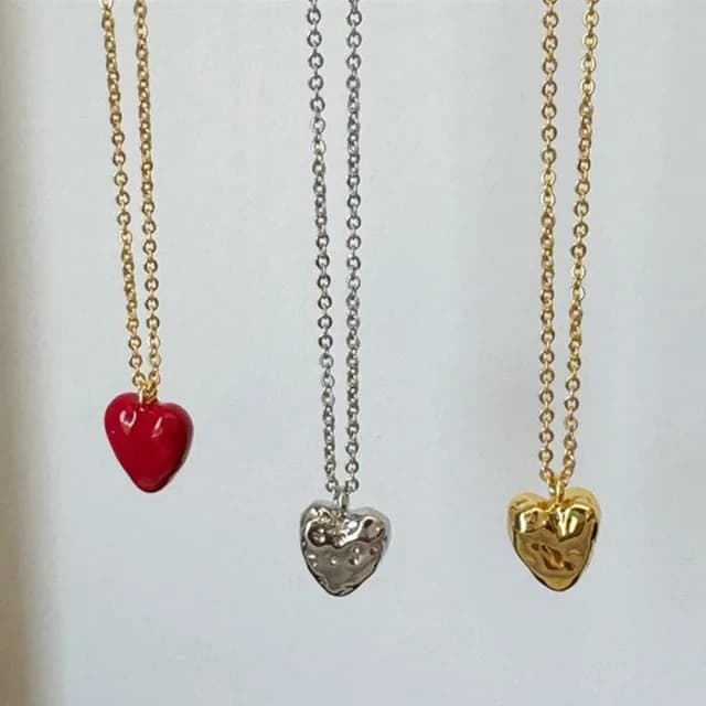 【MoonDy】飾品 項鍊 女生項鍊 愛心項鍊 金色項鍊 禮物 韓版項鍊 ins風 鎖骨鍊 氣質 穿搭配件 百搭 高級感