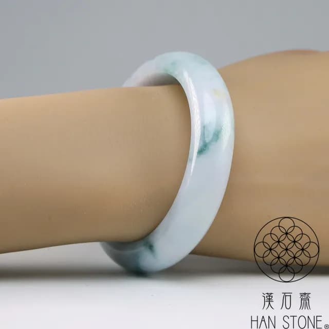 【漢石齋】情人節禮物 天然翡翠A貨 手鐲玉鐲 春帶彩種飄花 福 利 品(手圍16.1/版寬13.3mm)
