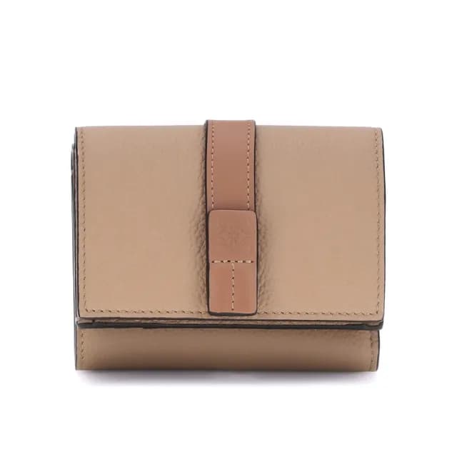 【LOEWE 羅威】Trifold 柔軟粒面小牛皮 三褶 中夾 短夾 錢包 皮夾 Toffee/Tan 太妃糖色