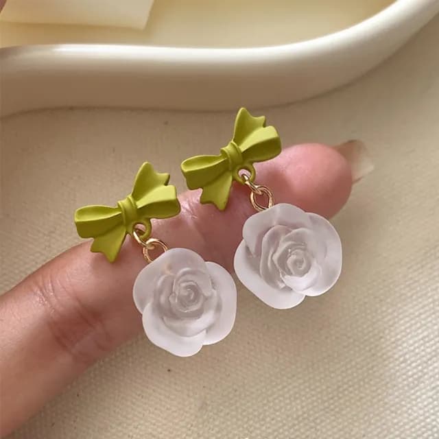【INES】韓國設計法式優雅冰山玫瑰造型夾式耳環(無耳洞耳環 耳夾 夾式耳環 冰山耳環 玫瑰耳環)