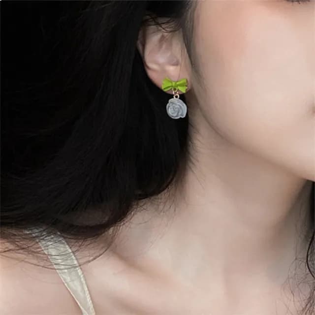 【INES】韓國設計法式優雅冰山玫瑰造型夾式耳環(無耳洞耳環 耳夾 夾式耳環 冰山耳環 玫瑰耳環)