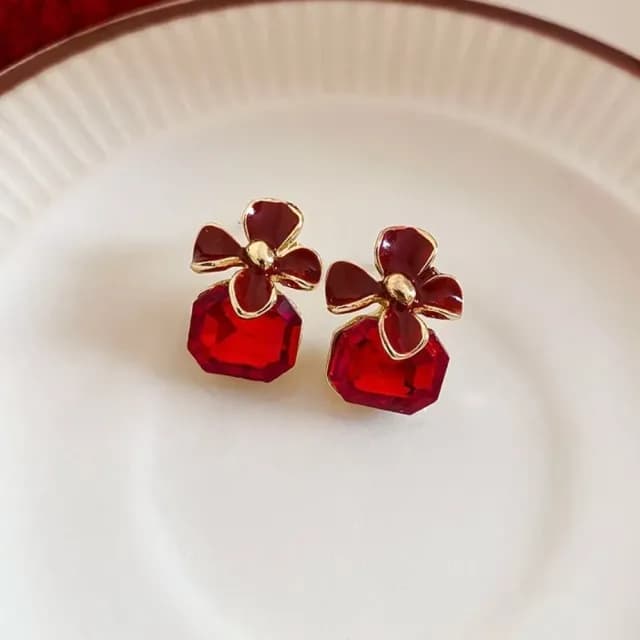 【優雅奢感】赤戀晶語花朵耳環(紅寶石 耳釘 耳針 耳飾 復古華麗 氣質 約會 聚餐)