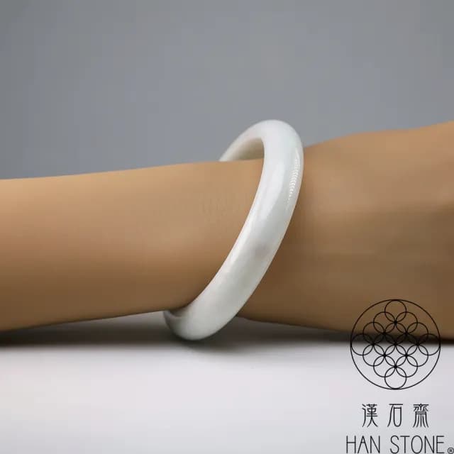 【漢石齋】情人節禮物 天然翡翠A貨 手鐲玉鐲 淺色飄花種(手圍18.1/版寬12.2mm)