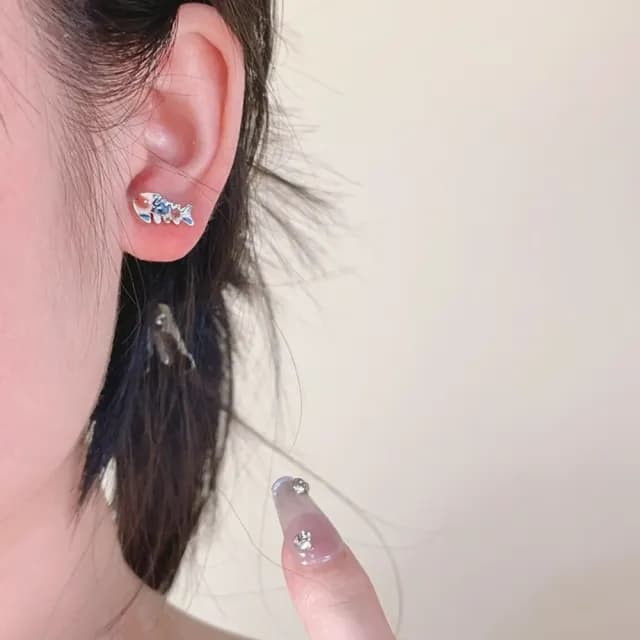 【魚のNeco】不對稱貓咪小魚耳環1對(魚骨 耳墜 耳飾 耳針 耳釘 首飾 情人節 閨蜜 禮物)