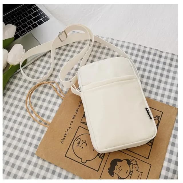 【萬萬裝】雙11 日系米白帆布掛脖單肩小包(大手機可 大容量 隨身外出 斜跨包 零錢包 媽媽包)