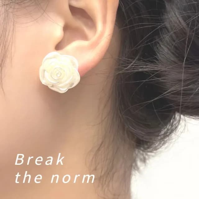 【氣質單品】法式復古不對稱立體玫瑰花耳環(耳針 耳釘 耳飾 穿搭配件 飾品 復古 洋裝)