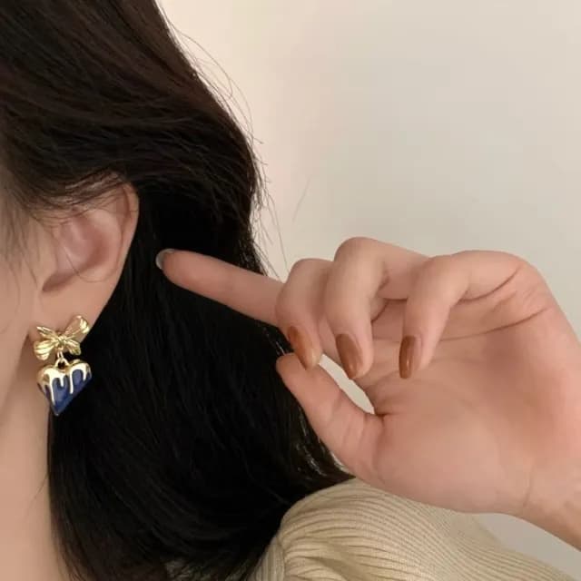 【氣質單品】高級感精緻公主熔岩愛心耳環(顯白 耳針 耳釘 耳飾 穿搭配件 飾品 復古)