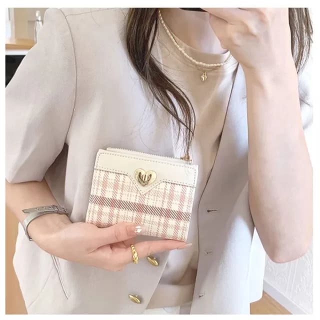 【氣質女孩】愛心格紋短夾零錢包(韓版 短夾 多卡槽 多卡位 女夾 女皮夾 女錢包 零錢袋 女