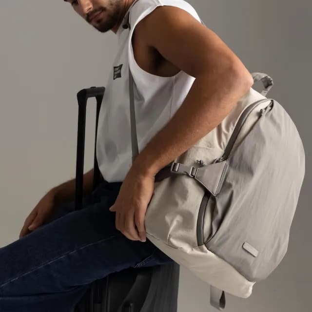 【BAGSMART】情人節禮物 Soar 旅行雙肩後背包25L 附可拆卸收納小包(美國品牌 大容量 登機 健行 旅行)