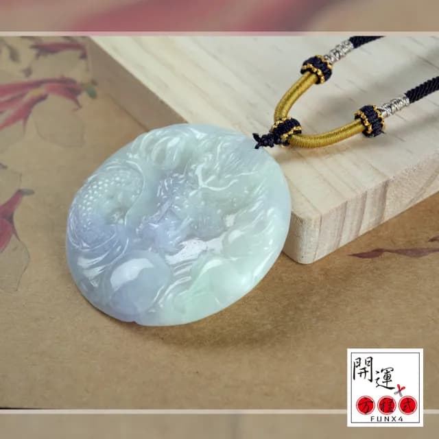 【開運方程式】翡翠A貨飄花帶紫龍牌吊墜項鍊(和闐玉l手珠l手鍊l翡翠FA816)