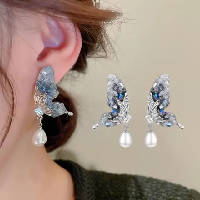 【高級氣質】漸層藍碎鑽蝴蝶耳環1對(滿鑽 閃鑽 誇張 耳飾 翅膀 ins 森系 珍珠)