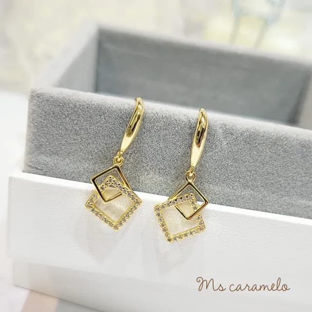 【Ms caramelo 焦糖小姐】925純銀鍍K黃 幾何正方形耳環(鋯石耳環)