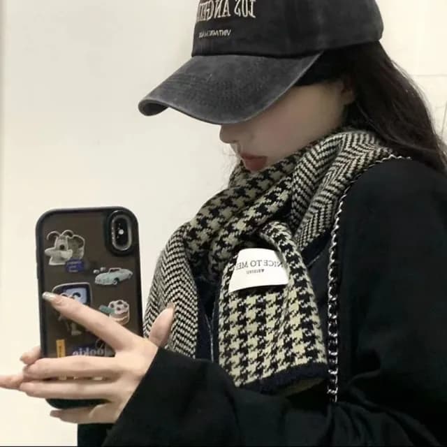 【NDM 南大門】百搭情侶款 針織保暖加厚千鳥格雙面設計 防風男女圍巾圍脖披肩(優雅黑)