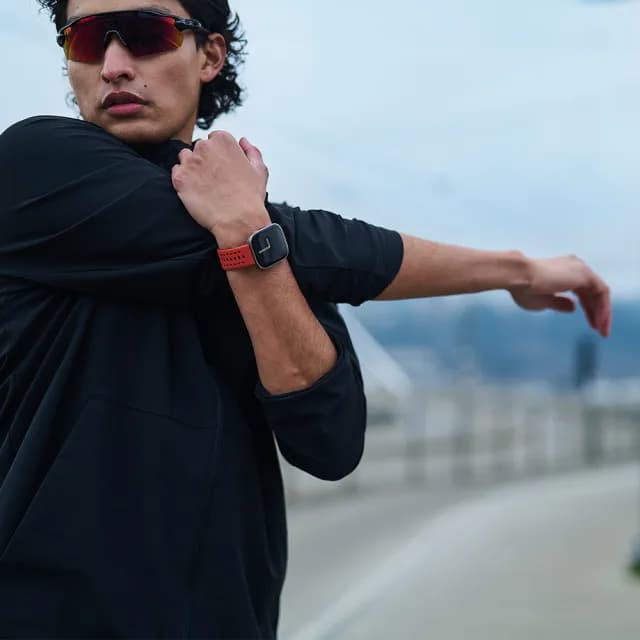 【Amazfit 華米】Bip 6 智慧手錶(24小時健康偵測/ 5ATM防水/ 14天超長續航力/ 藍芽通話/ 2年保固)