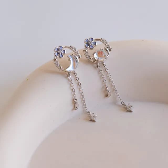 【Porabella】925純銀 月光石耳釘｜花朵 月亮 流蘇設計 穿洞式耳飾｜ 穩定情緒 戀人之石不對襯耳環