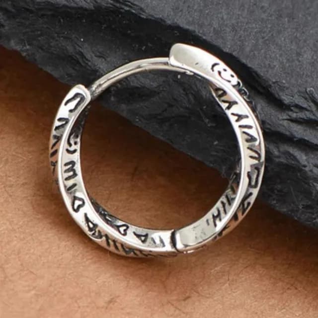 【KT DADA】雙11 銀製耳環 潮男配件 輕奢感造型 百搭飾品 莫比烏斯設計 中性耳環 個性耳環 扭結耳飾 英文刻