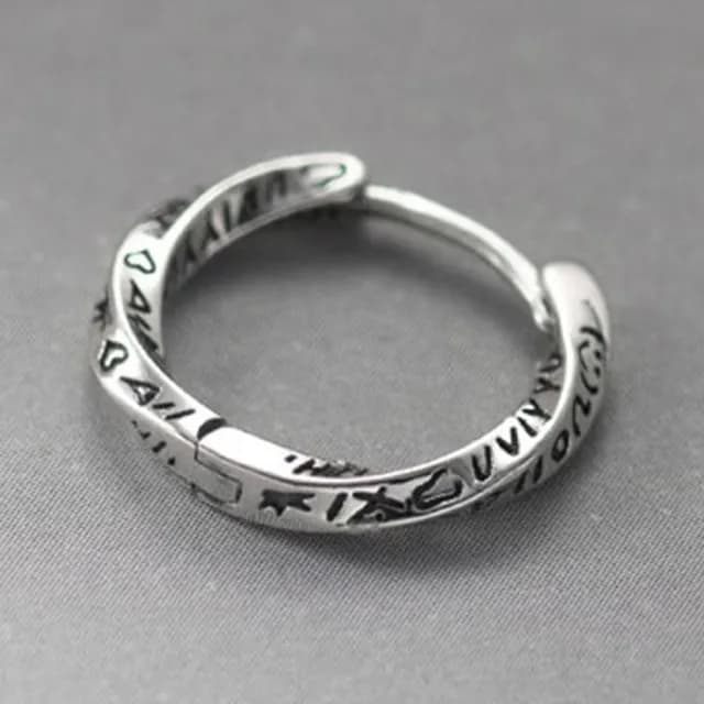 【LEEHER】純銀耳環/環形耳環/素圈耳扣/莫比烏斯耳環/扭轉耳飾/配飾/英文塗鴉耳圈/男生飾品/耳環女/