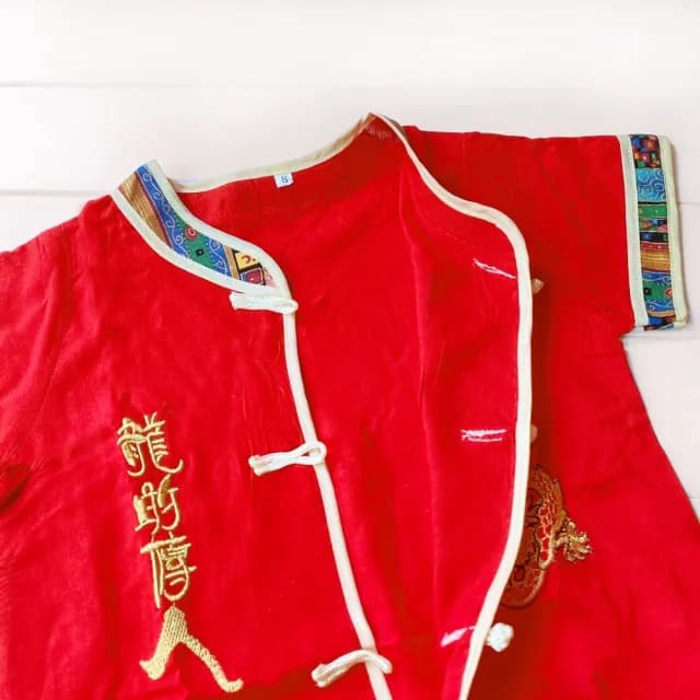 【橘魔法】龍的傳人刺繡圖騰滾邊盤扣套裝(短袖套裝 唐裝 抓週 週歲 造型服 中式 中國風 過年 兒童 童裝)