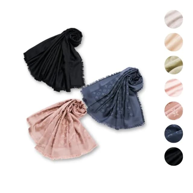 【Louis Vuitton 路易威登】經典MONOGRAM羊毛絲綢披肩/圍巾142 x 142 cm(多色任選)